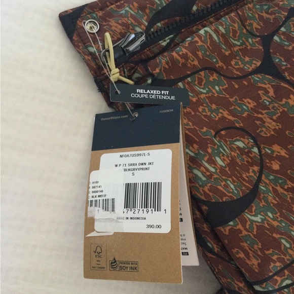 The North Face Brown Puffer Jacket - Picture 16 of 16